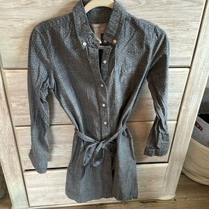 Banana Republic factory store Chambray Denim shirt dress with tiny dot print